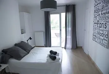 Aloa Apartment *